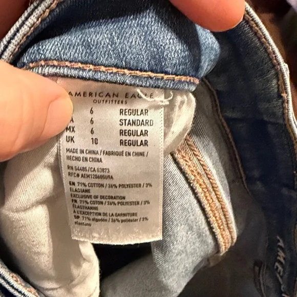 American Eagle Outfitters Light Blue Ripped Skinny Jeans - Picture 3 of 4